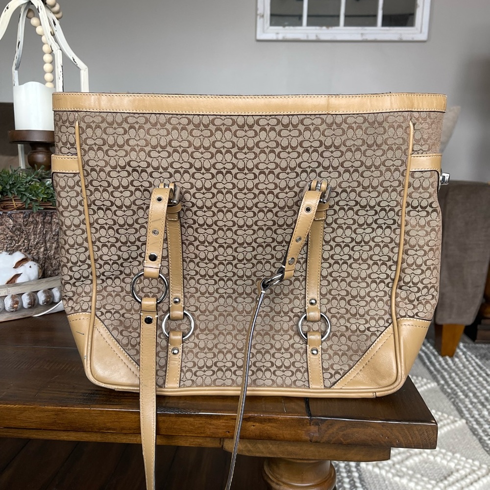 Authentic Coach Purse - Picture 2 of 9